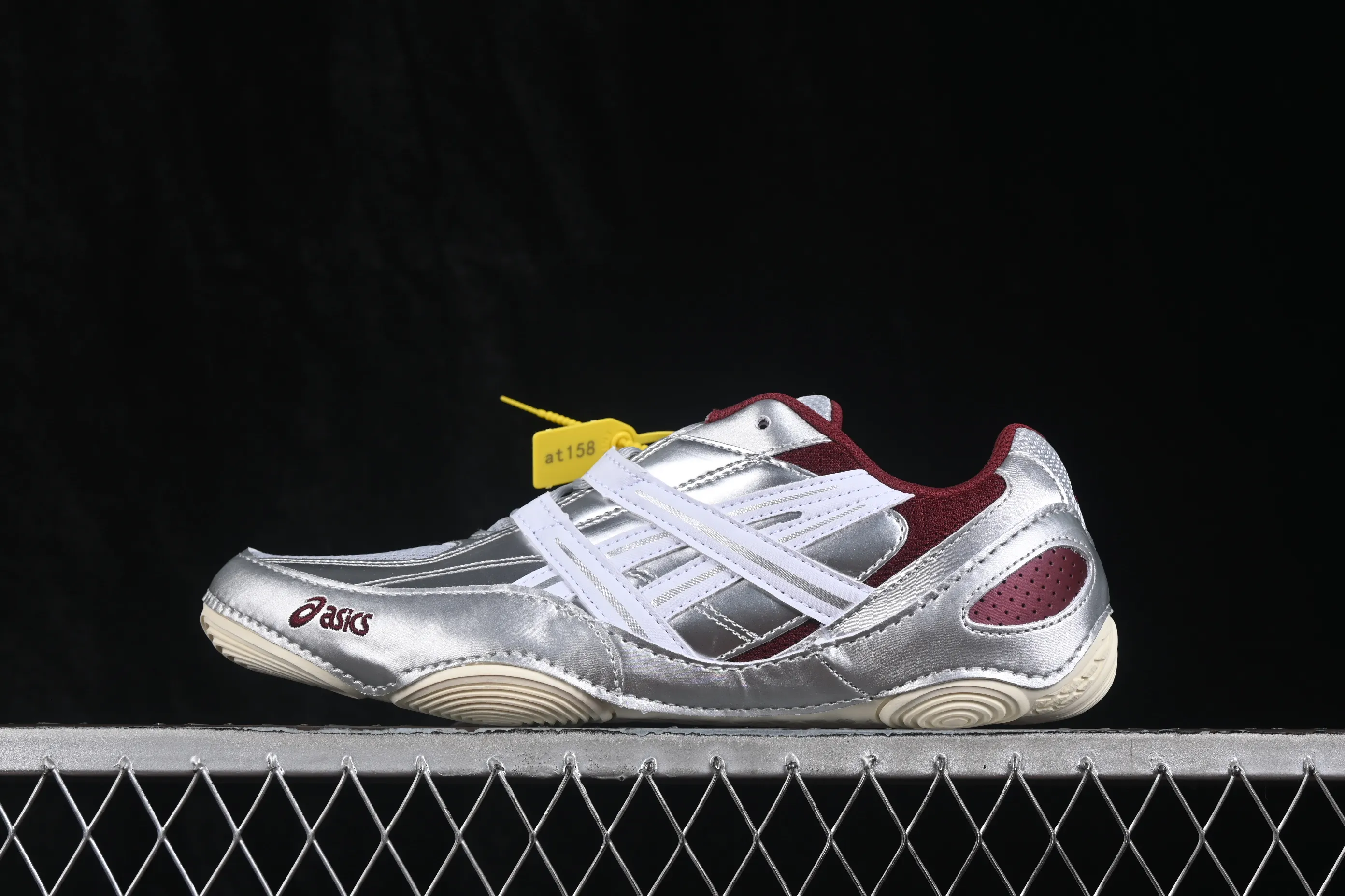 All categories Asics Asics series Asics Hypersync W version Asics Hypersync fashion retro breathable lightweight thin-soled moral training shoes 1203A879-020